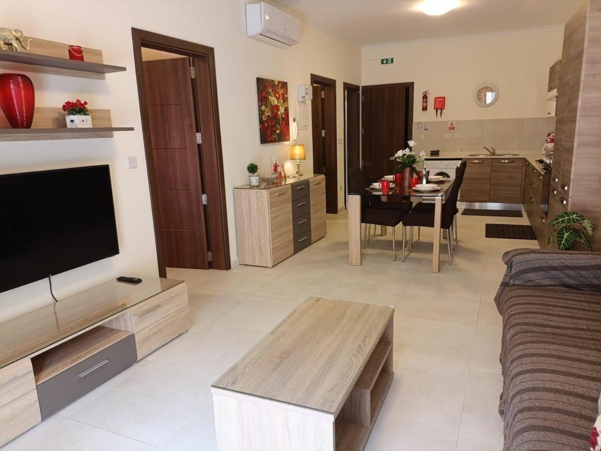 Cara Flats 2bed In Fl5 By Homely! *